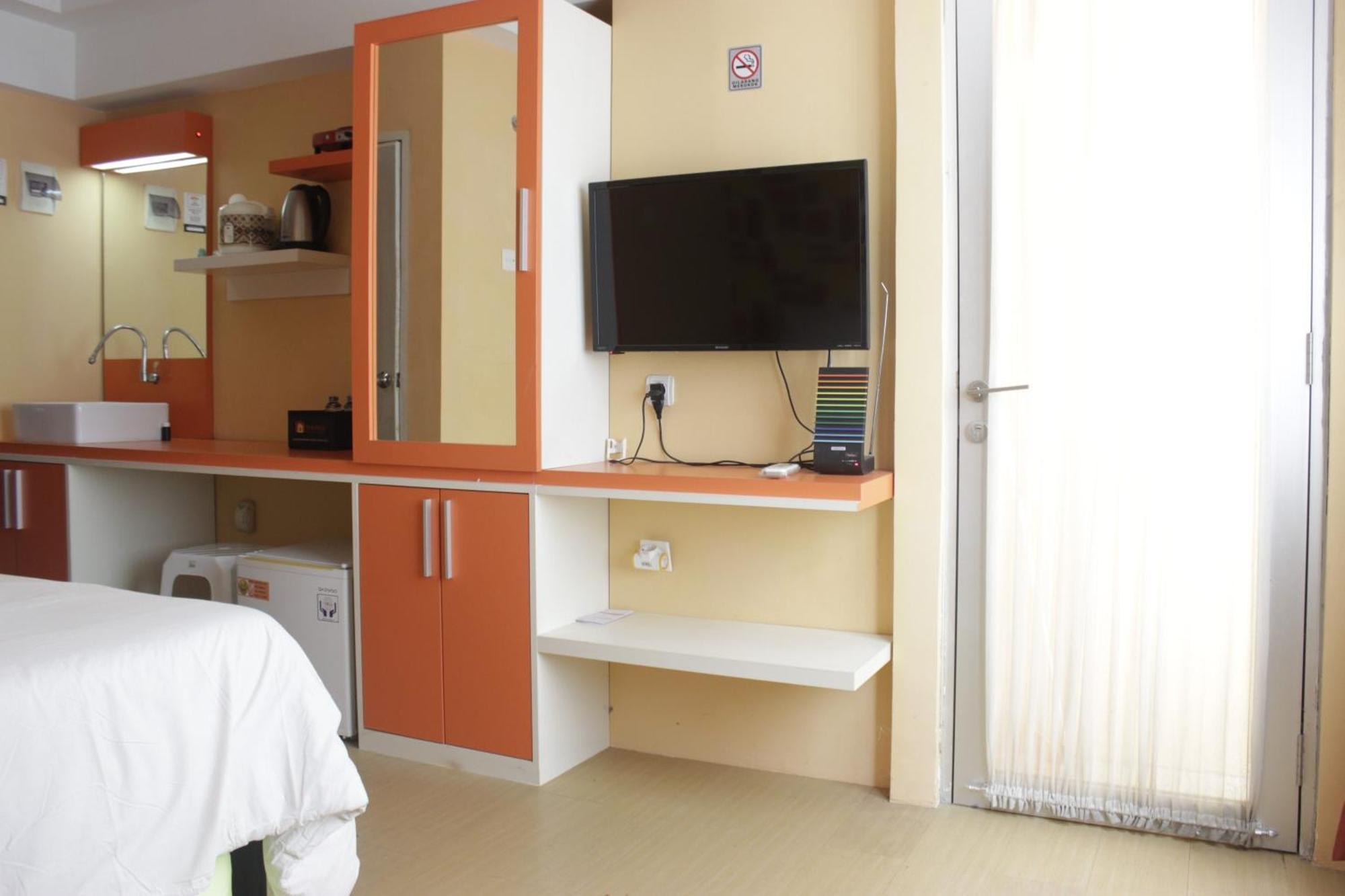 Apartemen Cozy At The Jarrdin Near Cihampelas Walk By Travelio